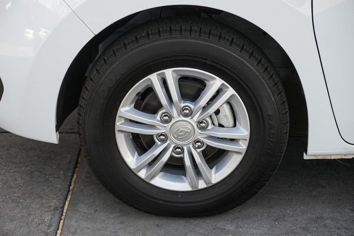 2023 LDV G10 +