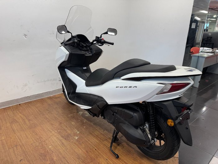 2017 Honda NSS300 FORZA