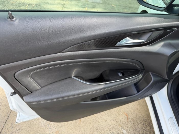 2018 HOLDEN COMMODORE RS