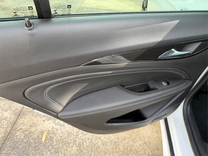 2018 HOLDEN COMMODORE RS