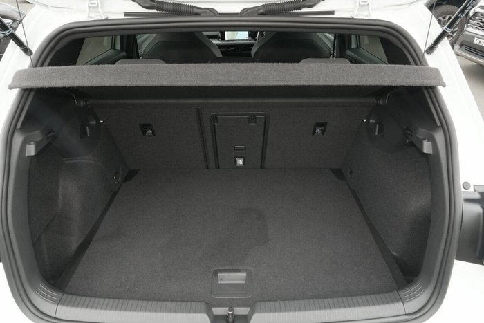 2023 Volkswagen Golf 110TSI R-Line