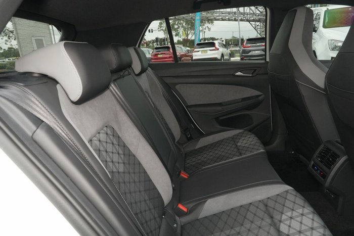 2023 Volkswagen Golf 110TSI R-Line