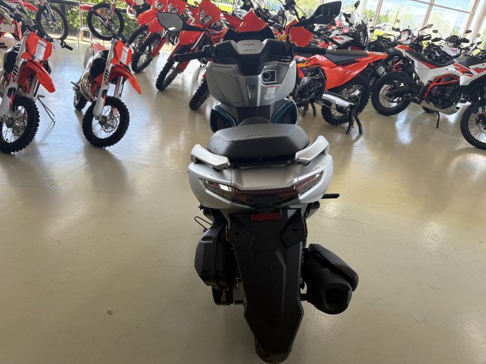 2025 CFMOTO 2025 CF Moto 150CC 150SC Scooter Space Silver