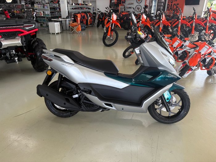 2025 CFMOTO 2025 CF Moto 150CC 150SC Scooter Space Silver