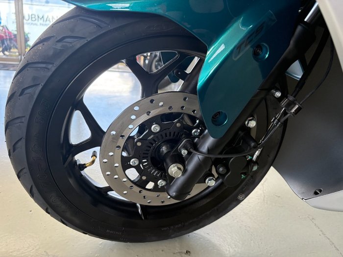 2025 CFMOTO 2025 CF Moto 150CC 150SC Scooter Space Silver