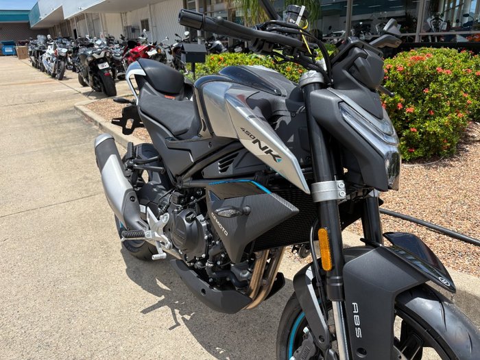 2025 CFMOTO 450 NK NEBULA BLACK