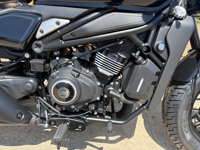2025 CFMOTO 450 CL-C BOBBER NEBULA BLACK