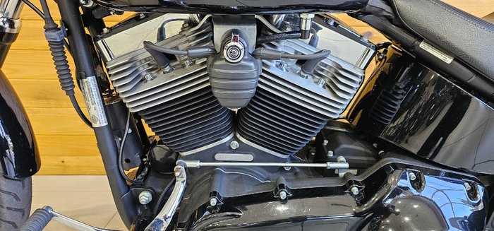 2011 HARLEY-DAVIDSON FXS BLACKLINE