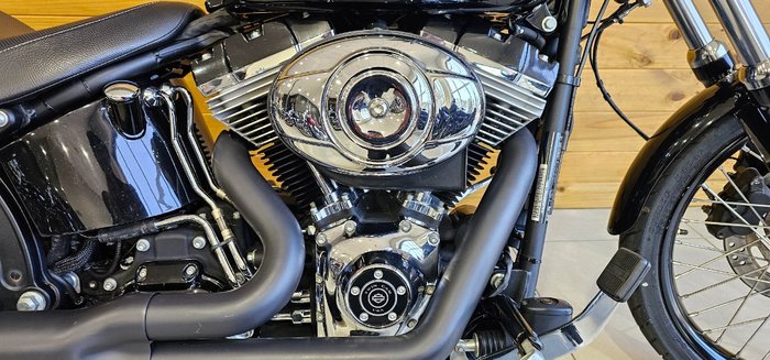 2011 HARLEY-DAVIDSON FXS BLACKLINE