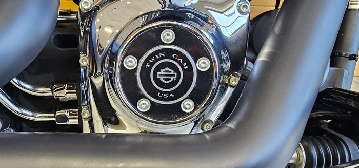 2011 HARLEY-DAVIDSON FXS BLACKLINE