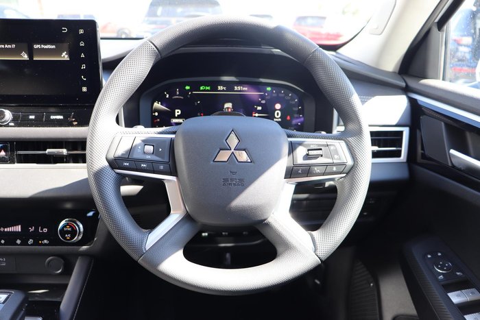 2025 Mitsubishi Outlander ES