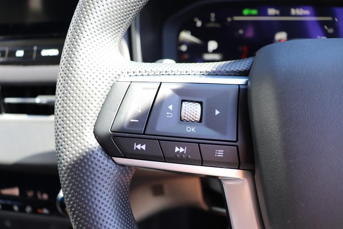 2025 Mitsubishi Outlander ES