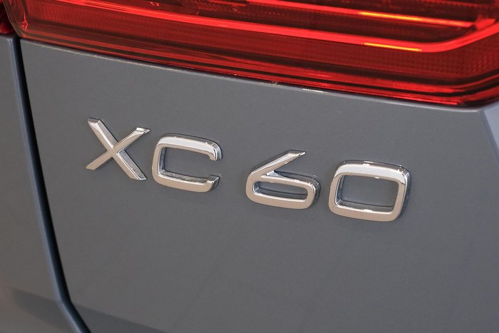 2023 Volvo XC60 Recharge Ultimate T8 Plug-In Hybrid
