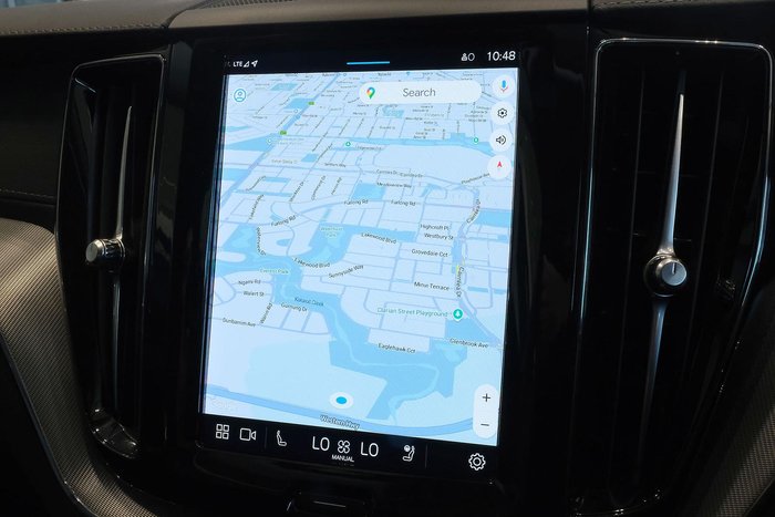 2023 Volvo XC60 Recharge Ultimate T8 Plug-In Hybrid