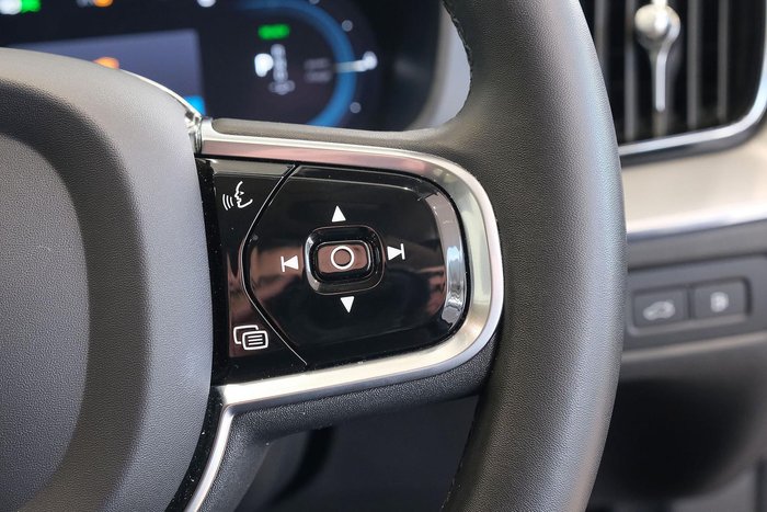 2023 Volvo XC60 Recharge Ultimate T8 Plug-In Hybrid