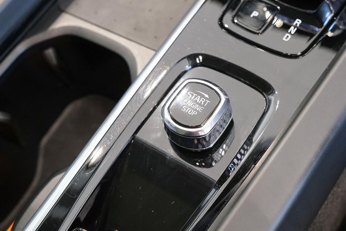 2023 Volvo XC60 Recharge Ultimate T8 Plug-In Hybrid