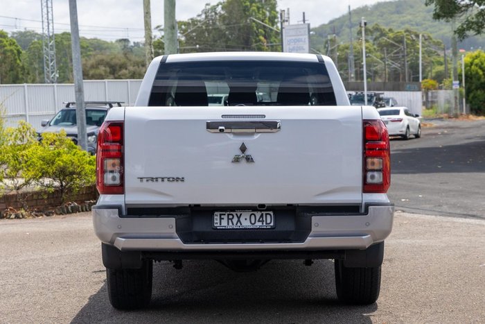 2024 Mitsubishi Triton GLS