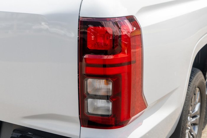 2024 Mitsubishi Triton GLS