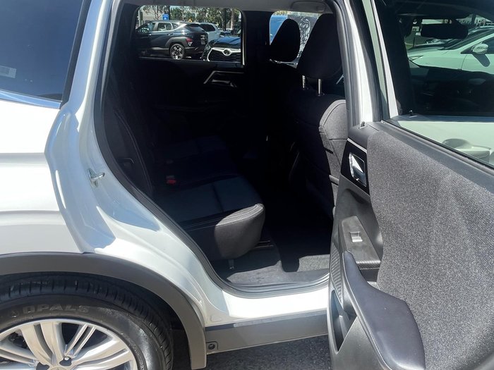 2024 Mitsubishi Outlander LS