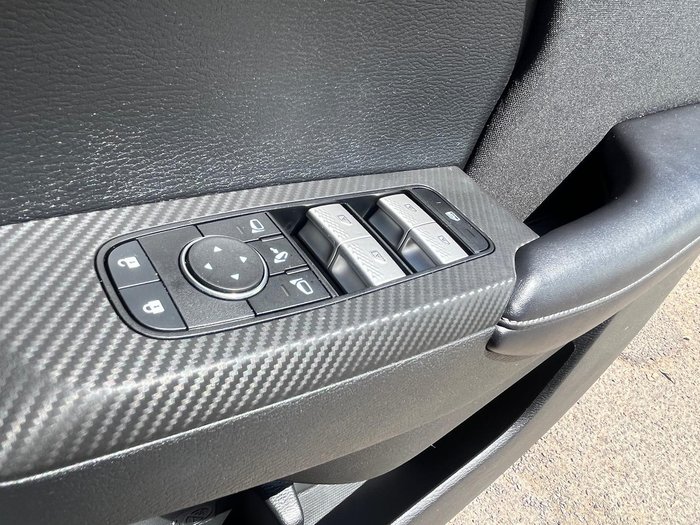 2024 Mitsubishi Outlander LS