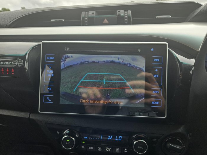 2017 Toyota Hilux SR5