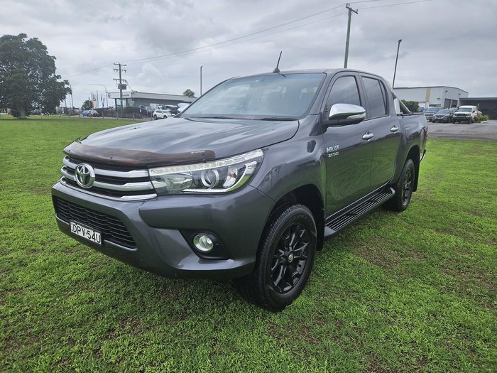 2017 Toyota Hilux SR5