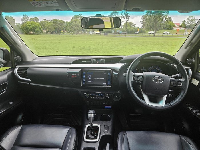 2017 Toyota Hilux SR5