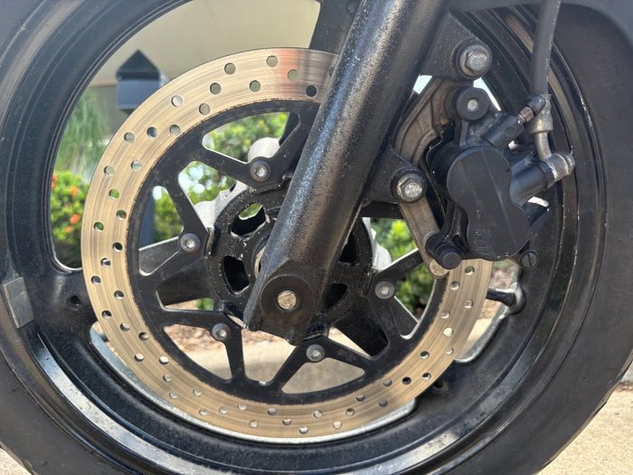 Suzuki 2015 SUZUKI 250CC GW250ZL5 Red