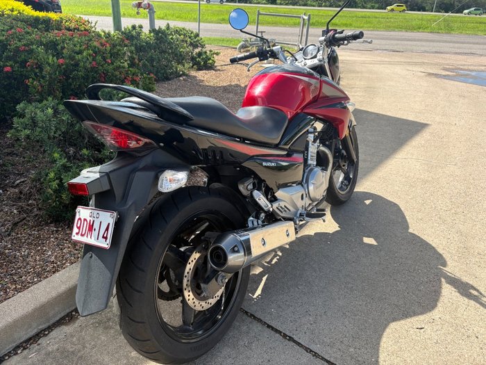 Suzuki 2015 SUZUKI 250CC GW250ZL5 Red