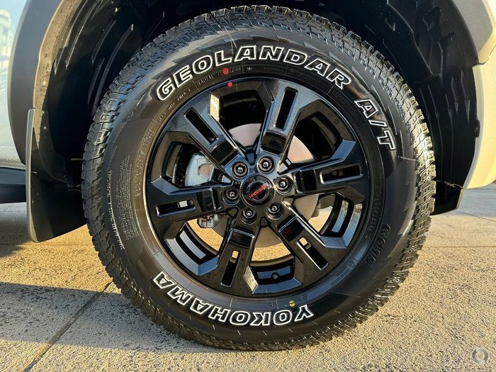 2025 Nissan Navara PRO-4X