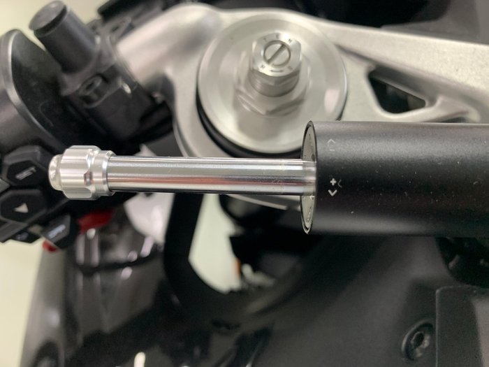 2025 CFMOTO 675 SR-R White