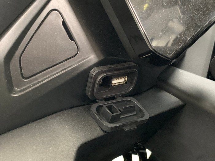 2025 CFMOTO 675 SR-R White