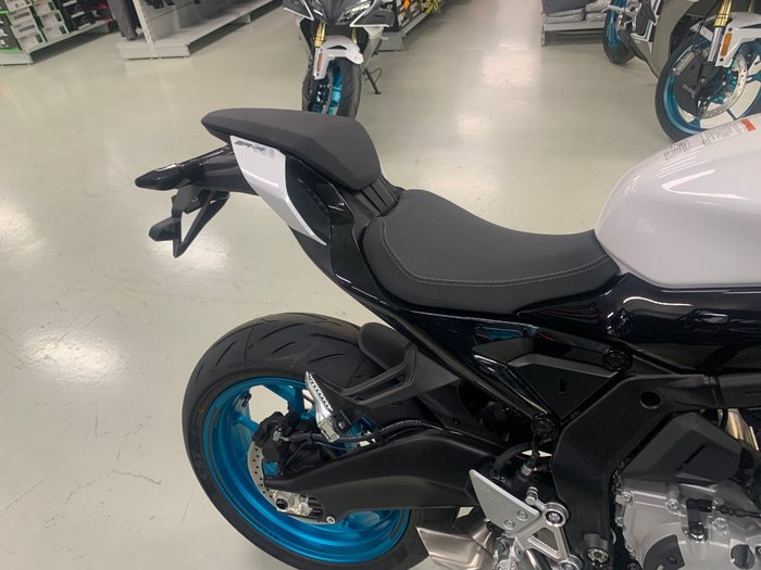 2025 CFMOTO 675 SR-R White