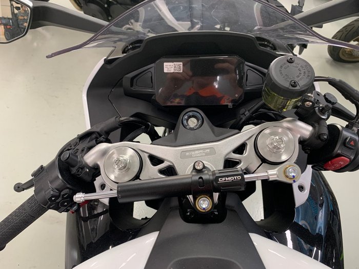 2025 CFMOTO 675 SR-R White