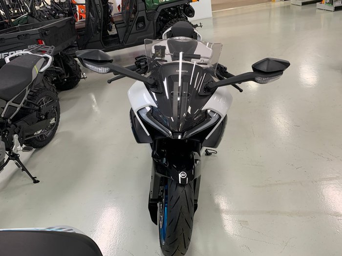 2025 CFMOTO 675 SR-R White