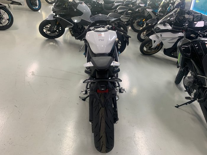 2025 CFMOTO 675 SR-R White