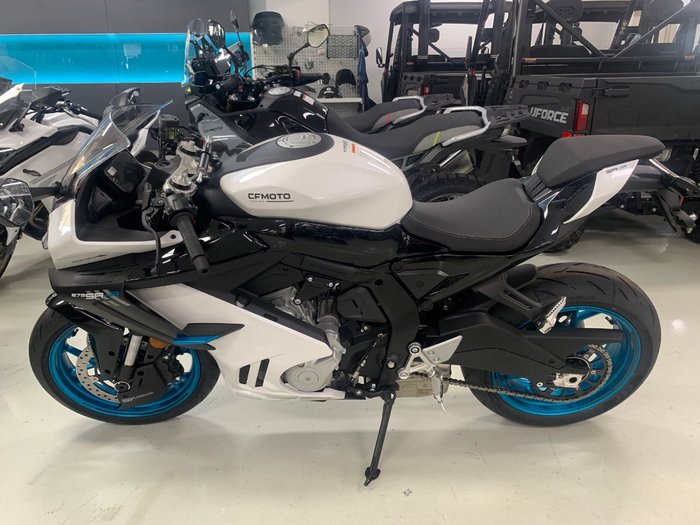 2025 CFMOTO 675 SR-R White