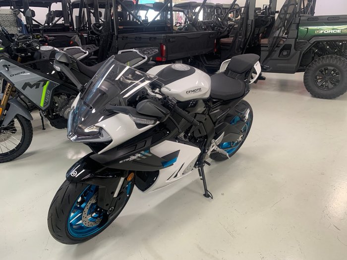 2025 CFMOTO 675 SR-R White