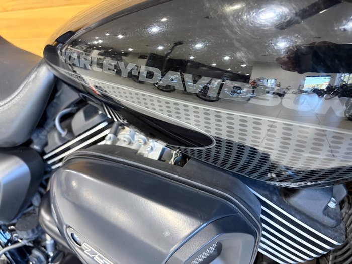 2017 HARLEY-DAVIDSON STREET ROD