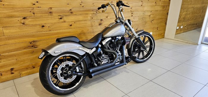 2016 HARLEY-DAVIDSON FXSB SOFTAIL BREAKOUT