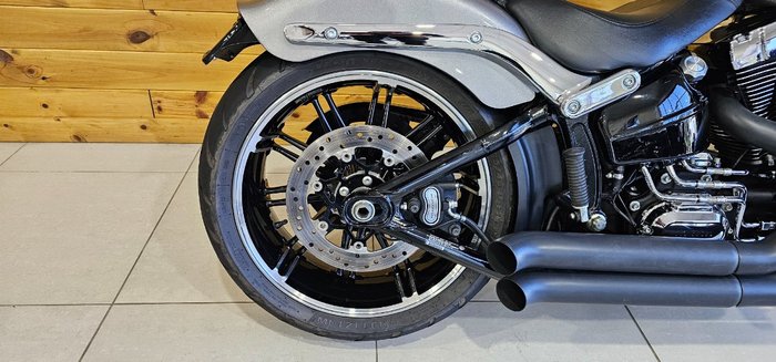 2016 HARLEY-DAVIDSON FXSB SOFTAIL BREAKOUT