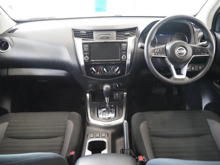 2022 Nissan Navara SL