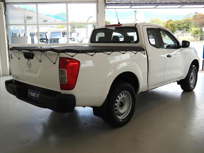 2022 Nissan Navara SL