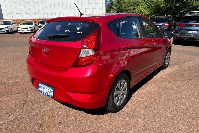 2016 Hyundai Accent Active