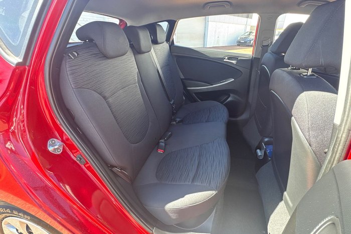 2016 Hyundai Accent Active