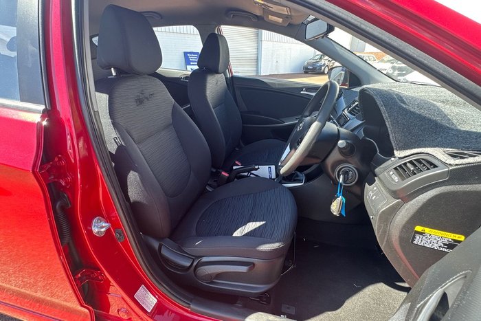 2016 Hyundai Accent Active