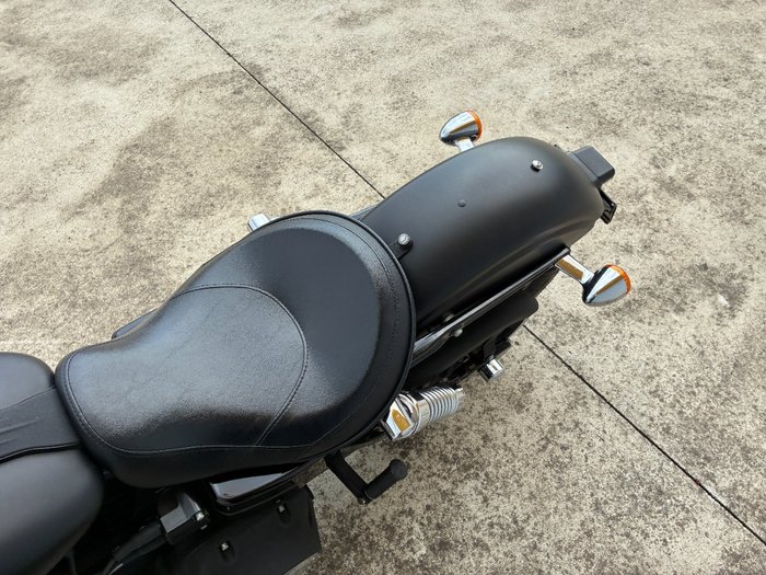 2013 HARLEY-DAVIDSON FXDB STREET BOB Black