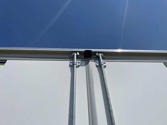 2025 Fuso Canter 515