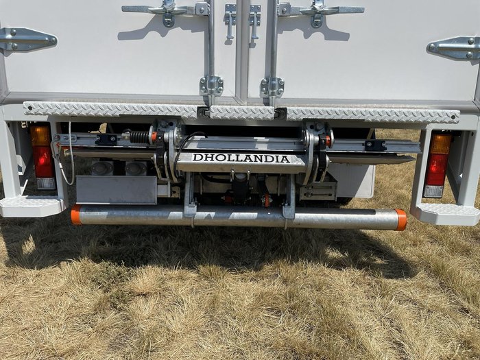 2025 Fuso Canter 515