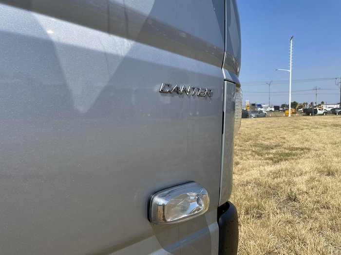 2025 Fuso Canter 515